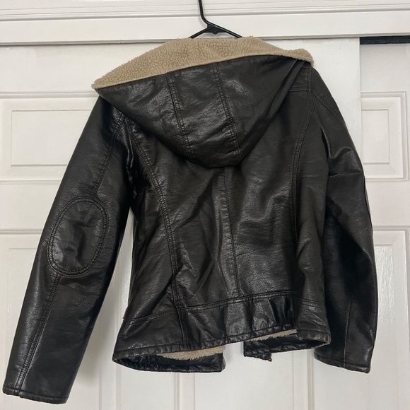 Levi's Faux Leather Bomber Jacket - Picture 6 of 6